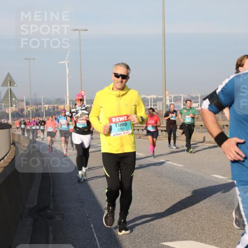 03.10.2025 - Köhlbrandbrückenlauf Yannick Fuchs http://msf.ph/oto/9175762 03.10.2025 08:45:39 Position 2 1701, 1675 meine-sportfotos.de