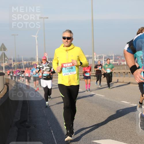 03.10.2025 - Köhlbrandbrückenlauf Yannick Fuchs http://msf.ph/oto/9175765 03.10.2025 08:45:39 Position 2 1701, 1675 meine-sportfotos.de