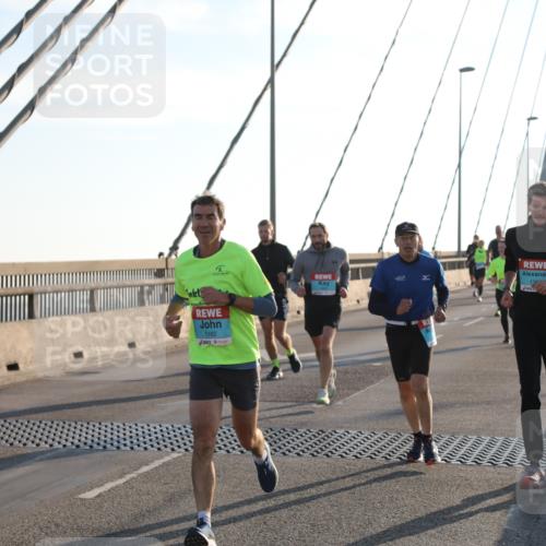 03.10.2025 - Köhlbrandbrückenlauf Yannick Fuchs http://msf.ph/oto/9175767 03.10.2025 08:24:53 Position 1 1182 meine-sportfotos.de
