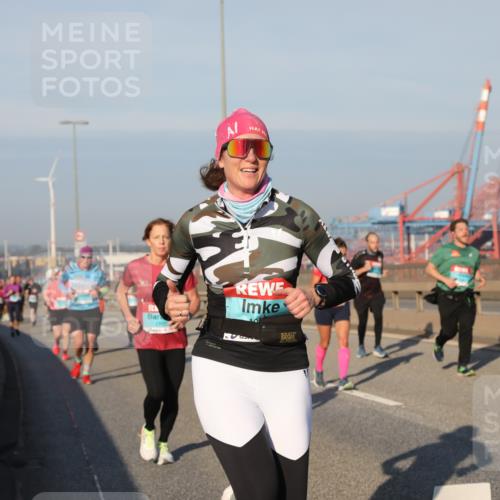 03.10.2025 - Köhlbrandbrückenlauf Yannick Fuchs http://msf.ph/oto/9175806 03.10.2025 08:45:42 Position 2 1705 meine-sportfotos.de