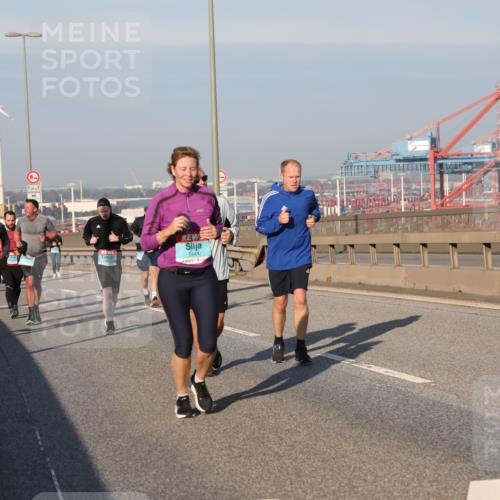 03.10.2025 - Köhlbrandbrückenlauf Yannick Fuchs http://msf.ph/oto/9175927 03.10.2025 08:45:52 Position 2 1444 meine-sportfotos.de