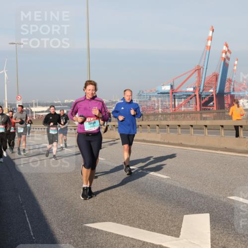 03.10.2025 - Köhlbrandbrückenlauf Yannick Fuchs http://msf.ph/oto/9175935 03.10.2025 08:45:53 Position 2 1444 meine-sportfotos.de