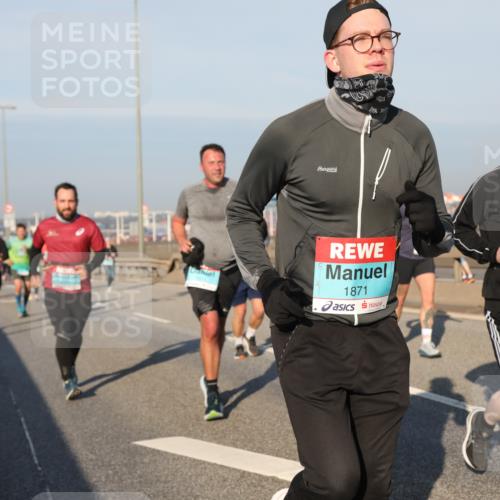 03.10.2025 - Köhlbrandbrückenlauf Yannick Fuchs http://msf.ph/oto/9175986 03.10.2025 08:45:59 Position 2 503, 1871, 3515 meine-sportfotos.de