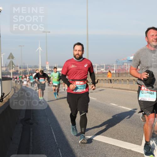 03.10.2025 - Köhlbrandbrückenlauf Yannick Fuchs http://msf.ph/oto/9175993 03.10.2025 08:46:00 Position 2 1465, 1015 meine-sportfotos.de