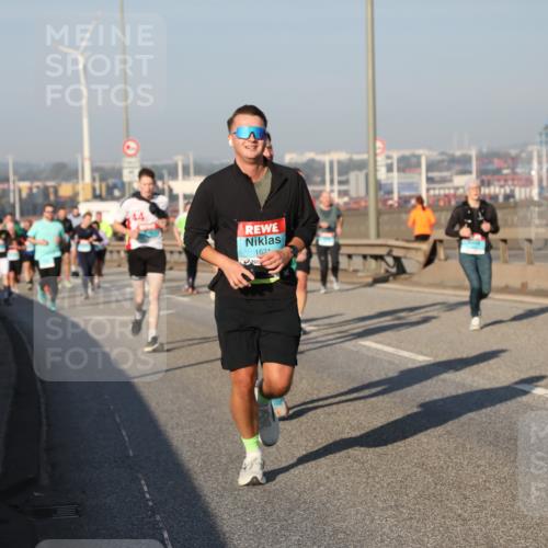 03.10.2025 - Köhlbrandbrückenlauf Yannick Fuchs http://msf.ph/oto/9176013 03.10.2025 08:46:02 Position 2 44, 1621 meine-sportfotos.de