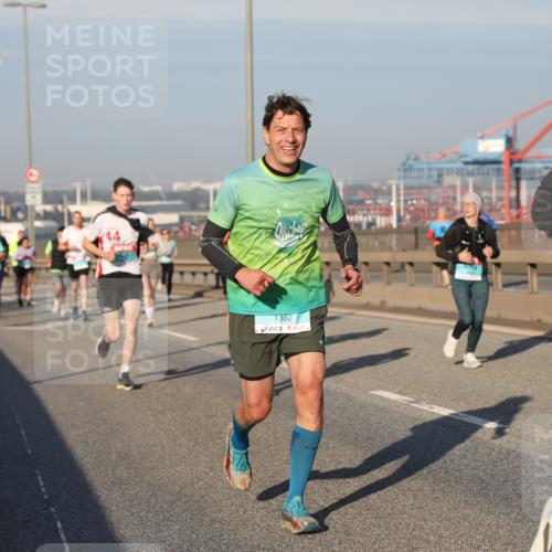 03.10.2025 - Köhlbrandbrückenlauf Yannick Fuchs http://msf.ph/oto/9176034 03.10.2025 08:46:04 Position 2 44, 1362 meine-sportfotos.de