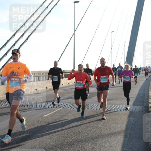 03.10.2025 - Köhlbrandbrückenlauf Yannick Fuchs http://msf.ph/oto/9176060 03.10.2025 08:25:24 Position 1 42, 1474, 1273 meine-sportfotos.de