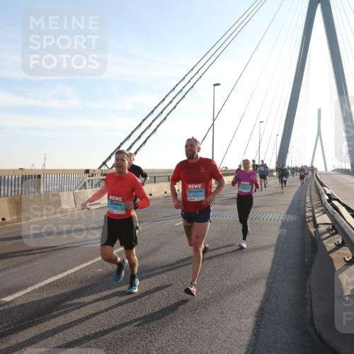 03.10.2025 - Köhlbrandbrückenlauf Yannick Fuchs http://msf.ph/oto/9176078 03.10.2025 08:25:25 Position 1 1273, 1165 meine-sportfotos.de