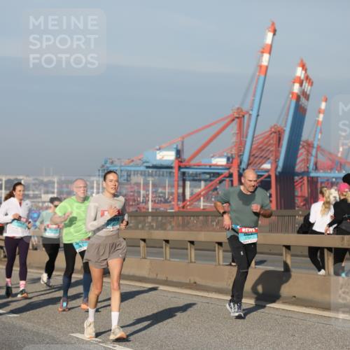 03.10.2025 - Köhlbrandbrückenlauf Yannick Fuchs http://msf.ph/oto/9176081 03.10.2025 08:46:10 Position 2  meine-sportfotos.de