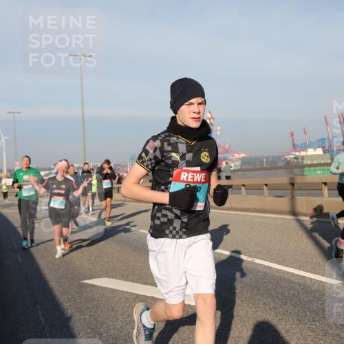 03.10.2025 - Köhlbrandbrückenlauf Yannick Fuchs http://msf.ph/oto/9176118 03.10.2025 08:46:15 Position 2  meine-sportfotos.de