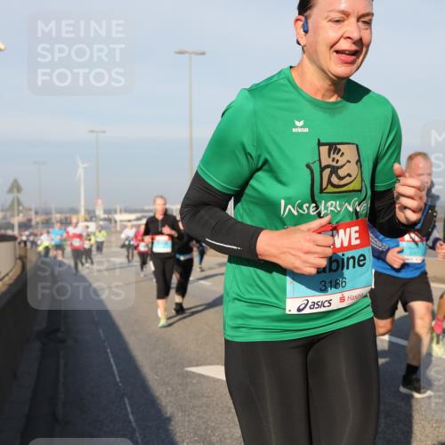 03.10.2025 - Köhlbrandbrückenlauf Yannick Fuchs http://msf.ph/oto/9176154 03.10.2025 08:46:19 Position 2 3186 meine-sportfotos.de