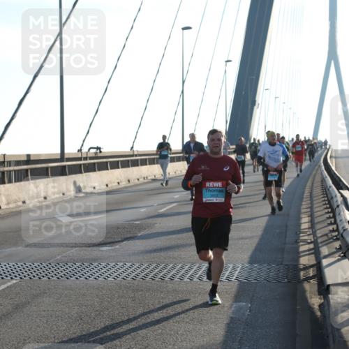 03.10.2025 - Köhlbrandbrückenlauf Yannick Fuchs http://msf.ph/oto/9176158 03.10.2025 08:25:32 Position 1 3603 meine-sportfotos.de