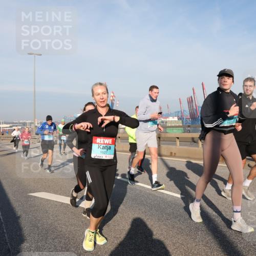 03.10.2025 - Köhlbrandbrückenlauf Yannick Fuchs http://msf.ph/oto/9176184 03.10.2025 08:46:21 Position 2 1627 meine-sportfotos.de