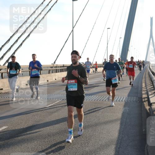 03.10.2025 - Köhlbrandbrückenlauf Yannick Fuchs http://msf.ph/oto/9176237 03.10.2025 08:25:40 Position 1 1088 meine-sportfotos.de