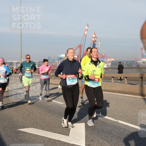 03.10.2025 - Köhlbrandbrückenlauf Yannick Fuchs http://msf.ph/oto/9176240 03.10.2025 08:46:31 Position 2 1417, 1915 meine-sportfotos.de