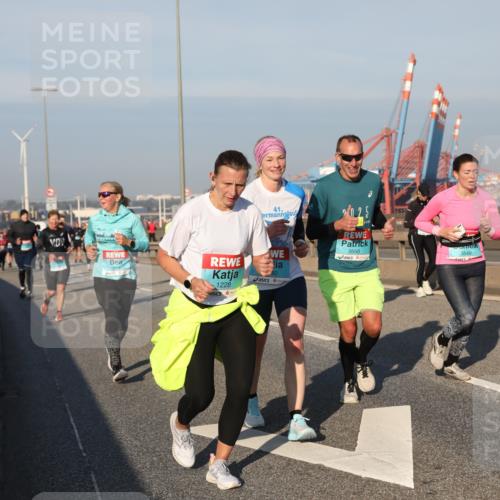 03.10.2025 - Köhlbrandbrückenlauf Yannick Fuchs http://msf.ph/oto/9176261 03.10.2025 08:46:33 Position 2 41, 2, 0, 25, 1228, 3550, 3549 meine-sportfotos.de