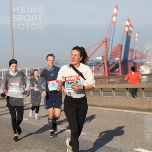 03.10.2025 - Köhlbrandbrückenlauf Yannick Fuchs http://msf.ph/oto/9176353 03.10.2025 08:46:41 Position 2 1439 meine-sportfotos.de