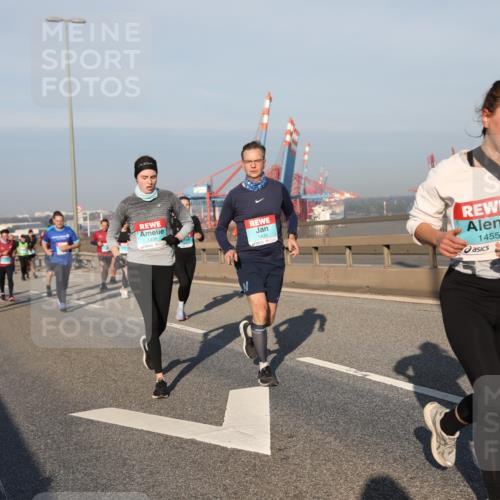 03.10.2025 - Köhlbrandbrückenlauf Yannick Fuchs http://msf.ph/oto/9176374 03.10.2025 08:46:43 Position 2 1438, 1455 meine-sportfotos.de