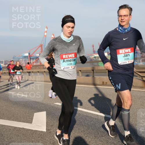 03.10.2025 - Köhlbrandbrückenlauf Yannick Fuchs http://msf.ph/oto/9176394 03.10.2025 08:46:44 Position 2 1438, 1439 meine-sportfotos.de