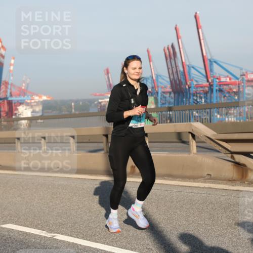 03.10.2025 - Köhlbrandbrückenlauf Yannick Fuchs http://msf.ph/oto/9176402 03.10.2025 08:46:45 Position 2  meine-sportfotos.de