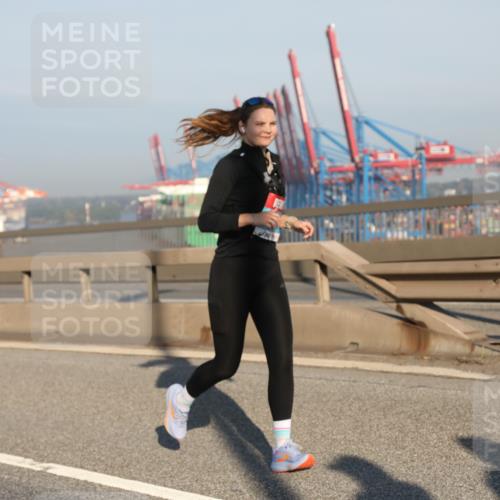 03.10.2025 - Köhlbrandbrückenlauf Yannick Fuchs http://msf.ph/oto/9176405 03.10.2025 08:46:45 Position 2  meine-sportfotos.de