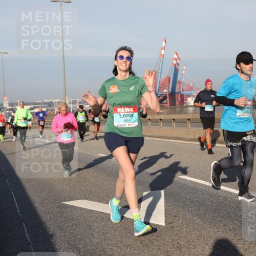 03.10.2025 - Köhlbrandbrückenlauf Yannick Fuchs http://msf.ph/oto/9176436 03.10.2025 08:46:48 Position 2 1604, 3394 meine-sportfotos.de