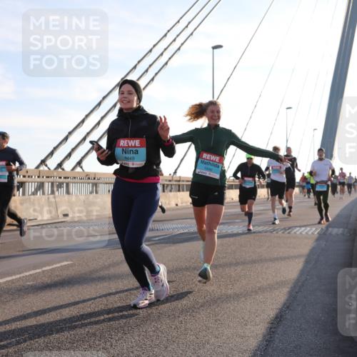 03.10.2025 - Köhlbrandbrückenlauf Yannick Fuchs http://msf.ph/oto/9176462 03.10.2025 08:25:58 Position 1 1449, 1946 meine-sportfotos.de