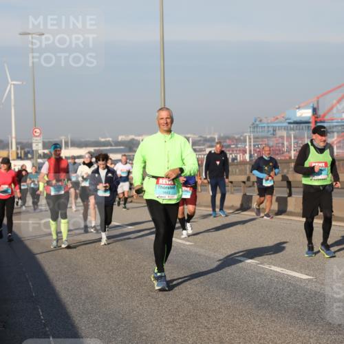 03.10.2025 - Köhlbrandbrückenlauf Yannick Fuchs http://msf.ph/oto/9176479 03.10.2025 08:46:51 Position 2 1843 meine-sportfotos.de