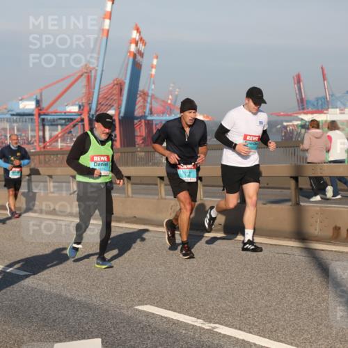 03.10.2025 - Köhlbrandbrückenlauf Yannick Fuchs http://msf.ph/oto/9176494 03.10.2025 08:46:52 Position 2 1843, 1674, 3780, 0 meine-sportfotos.de