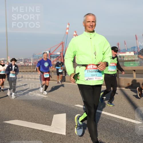 03.10.2025 - Köhlbrandbrückenlauf Yannick Fuchs http://msf.ph/oto/9176509 03.10.2025 08:46:54 Position 2 1843, 1674 meine-sportfotos.de