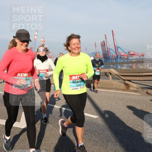03.10.2025 - Köhlbrandbrückenlauf Yannick Fuchs http://msf.ph/oto/9176557 03.10.2025 08:46:57 Position 2 3062 meine-sportfotos.de