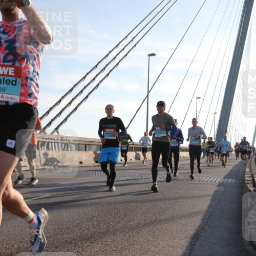 03.10.2025 - Köhlbrandbrückenlauf Yannick Fuchs http://msf.ph/oto/9176571 03.10.2025 08:26:08 Position 1 1039 meine-sportfotos.de