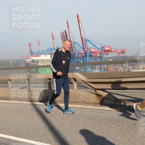 03.10.2025 - Köhlbrandbrückenlauf Yannick Fuchs http://msf.ph/oto/9176574 03.10.2025 08:46:59 Position 2 1296 meine-sportfotos.de