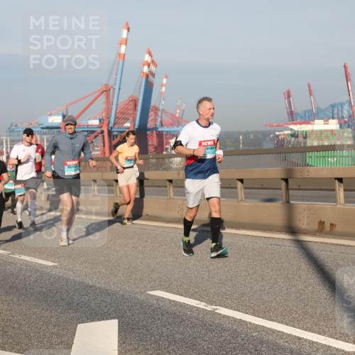 03.10.2025 - Köhlbrandbrückenlauf Yannick Fuchs http://msf.ph/oto/9176584 03.10.2025 08:47:00 Position 2  meine-sportfotos.de