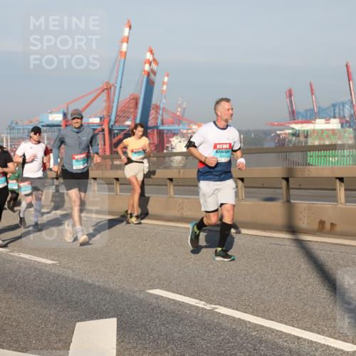 03.10.2025 - Köhlbrandbrückenlauf Yannick Fuchs http://msf.ph/oto/9176587 03.10.2025 08:47:00 Position 2 3166 meine-sportfotos.de
