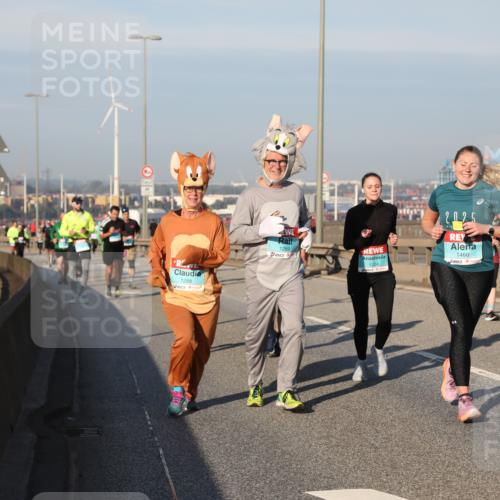 03.10.2025 - Köhlbrandbrückenlauf Yannick Fuchs http://msf.ph/oto/9176614 03.10.2025 08:47:02 Position 2 1288, 1289, 1204, 1460, 3724 meine-sportfotos.de