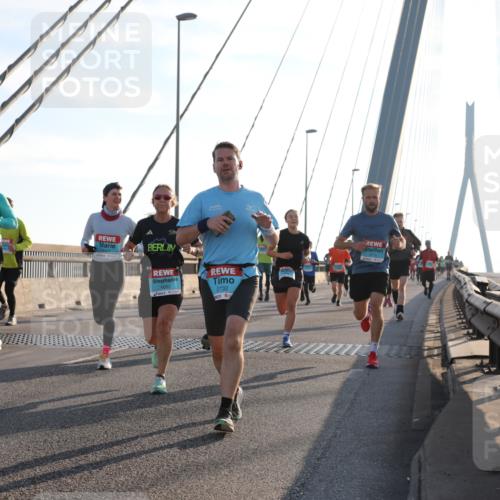 03.10.2025 - Köhlbrandbrückenlauf Yannick Fuchs http://msf.ph/oto/9176635 03.10.2025 08:26:13 Position 1 1092, 2732 meine-sportfotos.de