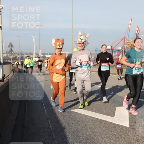 03.10.2025 - Köhlbrandbrückenlauf Yannick Fuchs http://msf.ph/oto/9176637 03.10.2025 08:47:03 Position 2 1289, 1204, 2, 02, 1460, 3724 meine-sportfotos.de