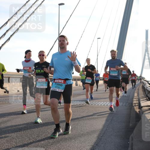 03.10.2025 - Köhlbrandbrückenlauf Yannick Fuchs http://msf.ph/oto/9176641 03.10.2025 08:26:13 Position 1 3227, 50, 1092, 2732, 3710 meine-sportfotos.de