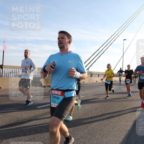03.10.2025 - Köhlbrandbrückenlauf Yannick Fuchs http://msf.ph/oto/9176654 03.10.2025 08:26:14 Position 1 2732, 3710 meine-sportfotos.de