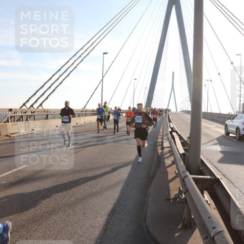 03.10.2025 - Köhlbrandbrückenlauf Yannick Fuchs http://msf.ph/oto/9176692 03.10.2025 08:26:16 Position 1 1242, 0, 26, 15 meine-sportfotos.de