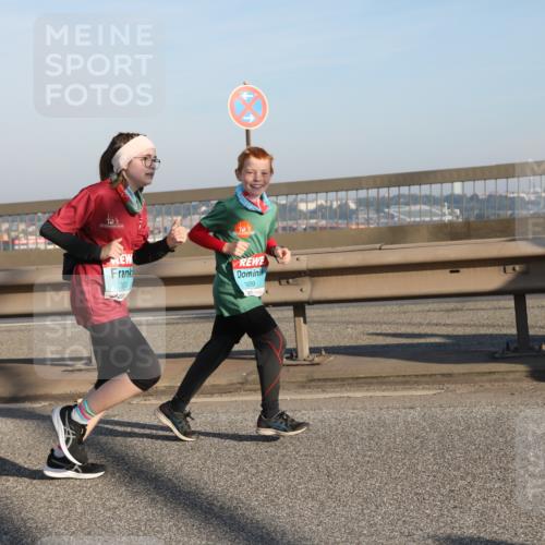 03.10.2025 - Köhlbrandbrückenlauf Yannick Fuchs http://msf.ph/oto/9176697 03.10.2025 08:47:09 Position 2 300, 199 meine-sportfotos.de