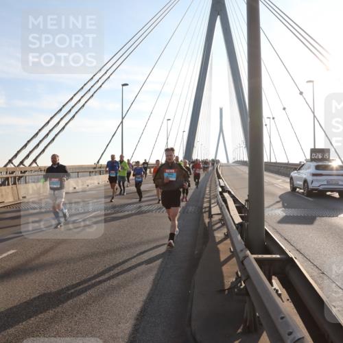 03.10.2025 - Köhlbrandbrückenlauf Yannick Fuchs http://msf.ph/oto/9176699 03.10.2025 08:26:16 Position 1 0, 26, 15 meine-sportfotos.de