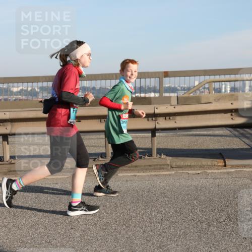 03.10.2025 - Köhlbrandbrückenlauf Yannick Fuchs http://msf.ph/oto/9176708 03.10.2025 08:47:09 Position 2  meine-sportfotos.de