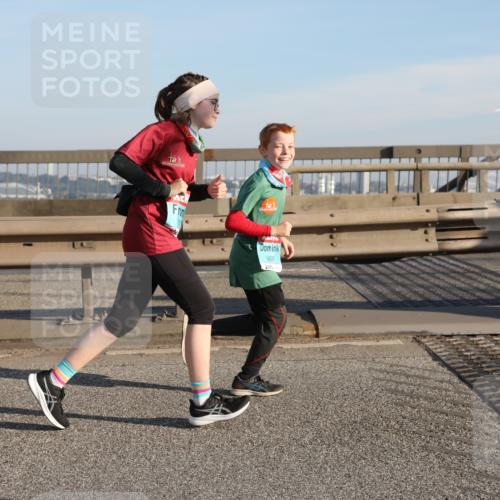 03.10.2025 - Köhlbrandbrückenlauf Yannick Fuchs http://msf.ph/oto/9176713 03.10.2025 08:47:09 Position 2 3499 meine-sportfotos.de