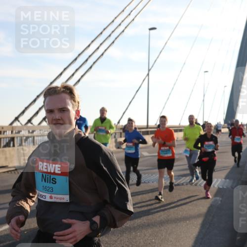 03.10.2025 - Köhlbrandbrückenlauf Yannick Fuchs http://msf.ph/oto/9176728 03.10.2025 08:26:17 Position 1 1623 meine-sportfotos.de
