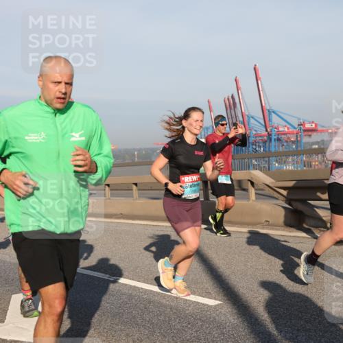 03.10.2025 - Köhlbrandbrückenlauf Yannick Fuchs http://msf.ph/oto/9176748 03.10.2025 08:47:13 Position 2 1169 meine-sportfotos.de