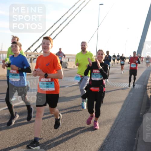 03.10.2025 - Köhlbrandbrückenlauf Yannick Fuchs http://msf.ph/oto/9176758 03.10.2025 08:26:19 Position 1 3496 meine-sportfotos.de