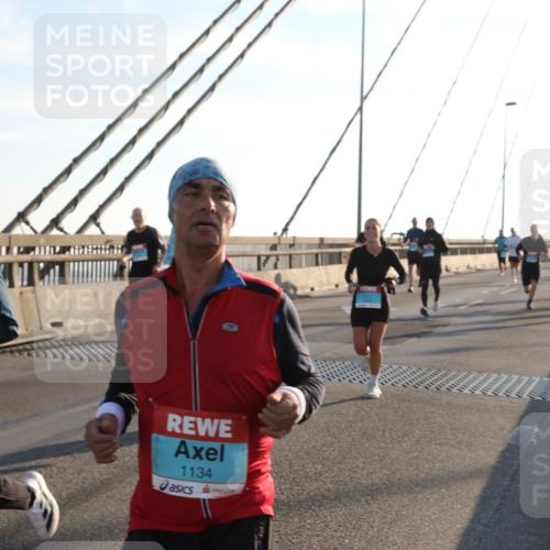 03.10.2025 - Köhlbrandbrückenlauf Yannick Fuchs http://msf.ph/oto/9176789 03.10.2025 08:26:21 Position 1 1134 meine-sportfotos.de