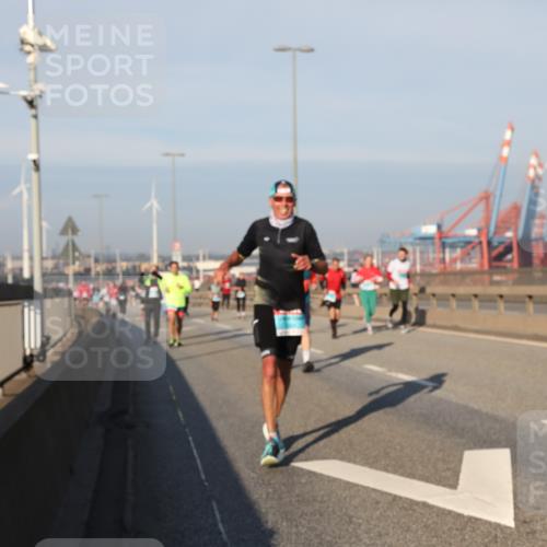 03.10.2025 - Köhlbrandbrückenlauf Yannick Fuchs http://msf.ph/oto/9176811 03.10.2025 08:47:19 Position 2  meine-sportfotos.de